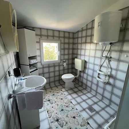 Apartmani Bosiljka Nin Exteriör bild